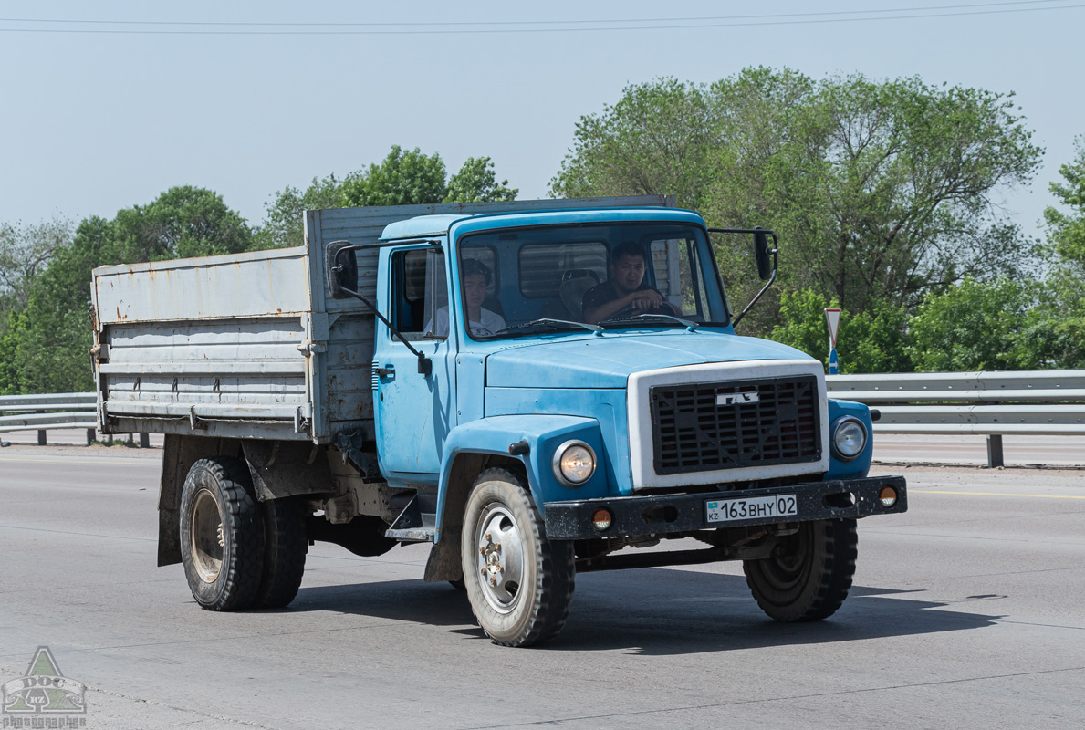 Алматы, № 163 BHY 02 — ГАЗ-33072
