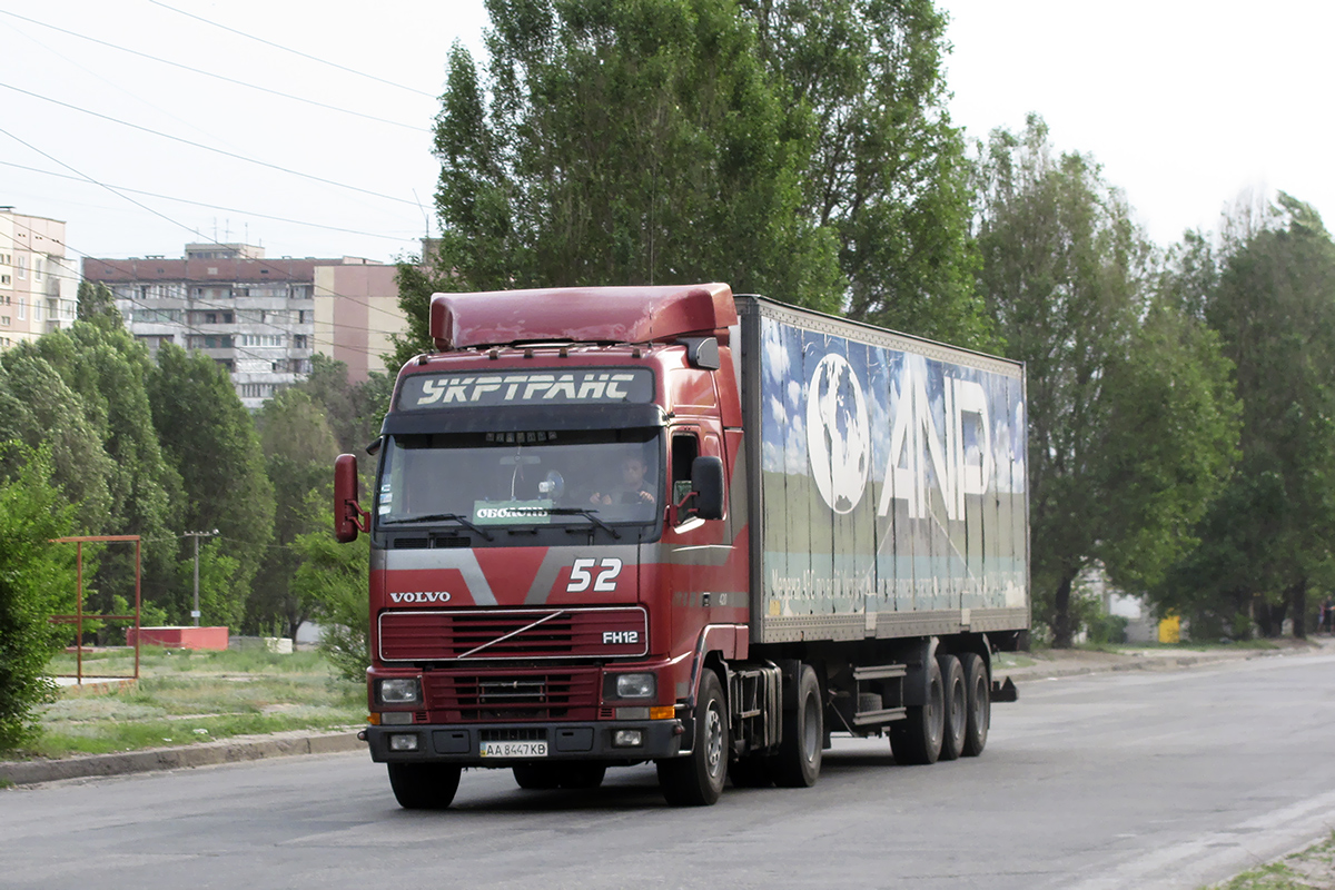 Киев, № 52 — Volvo ('1993) FH12.420