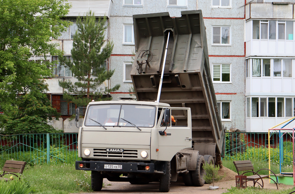Омская область, № О 135 УВ 55 — КамАЗ-55111 [551110]
