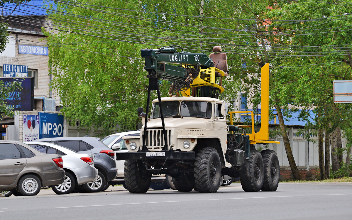 Калужская область, № Н 228 ЕХ 40 — Урал-5557