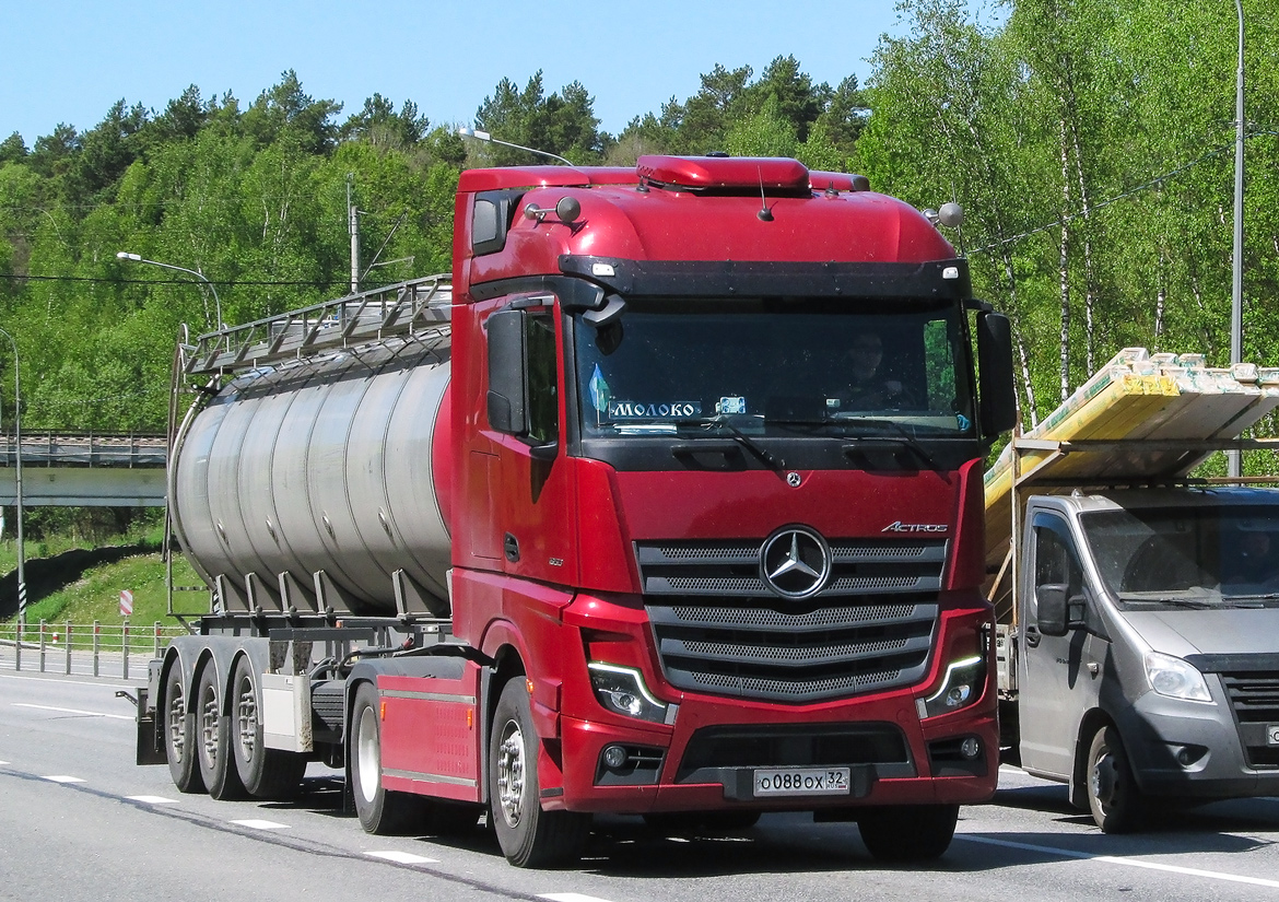 Брянская область, № О 088 ОХ 32 — Mercedes-Benz Actros ('2022) [LRD]