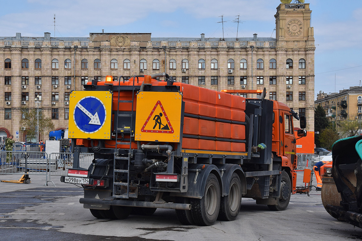 Волгоградская область, № Н 098 ВУ 134 — КамАЗ-65115-37