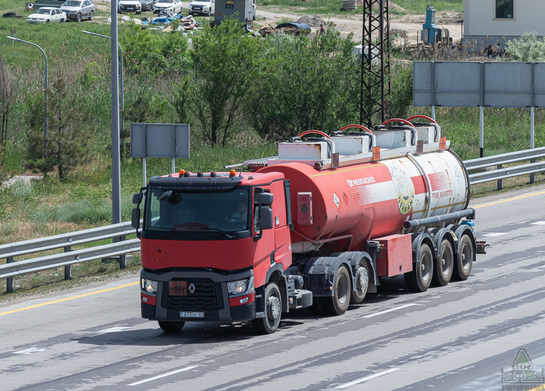 Алматы, № 673 DC 02 — Renault T-Series ('2013)