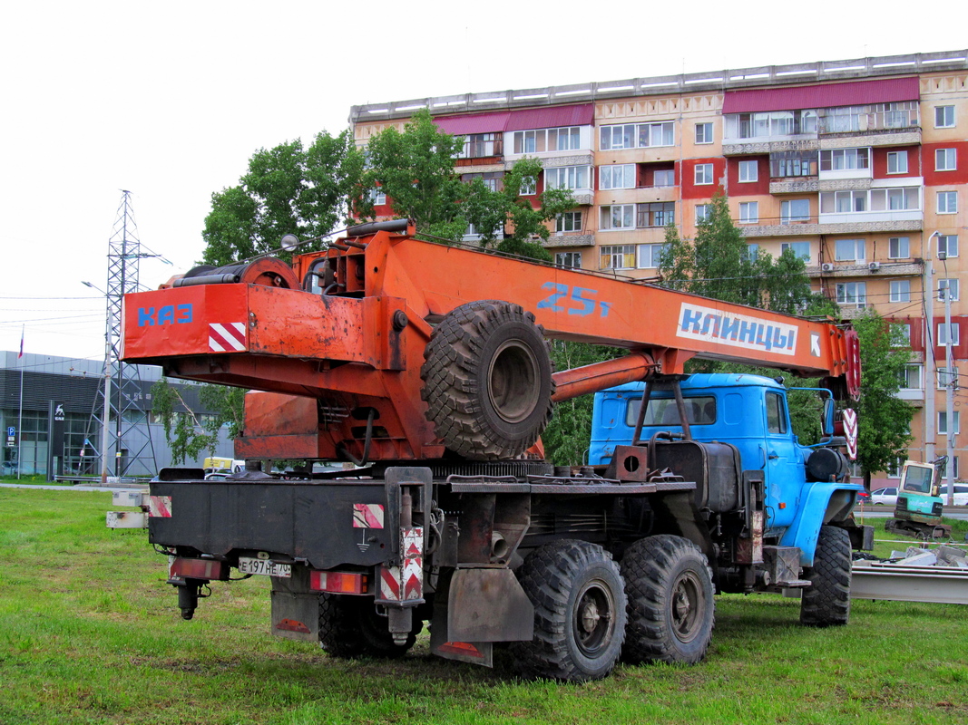Томская область, № Е 197 НЕ 70 — Урал-5557-40