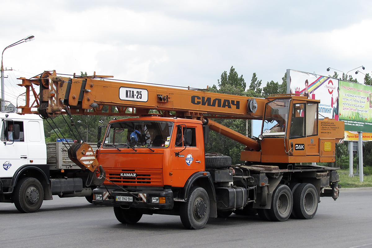 Днепропетровская область, № АЕ 5962 ВН — КамАЗ-55111-15 [55111R]