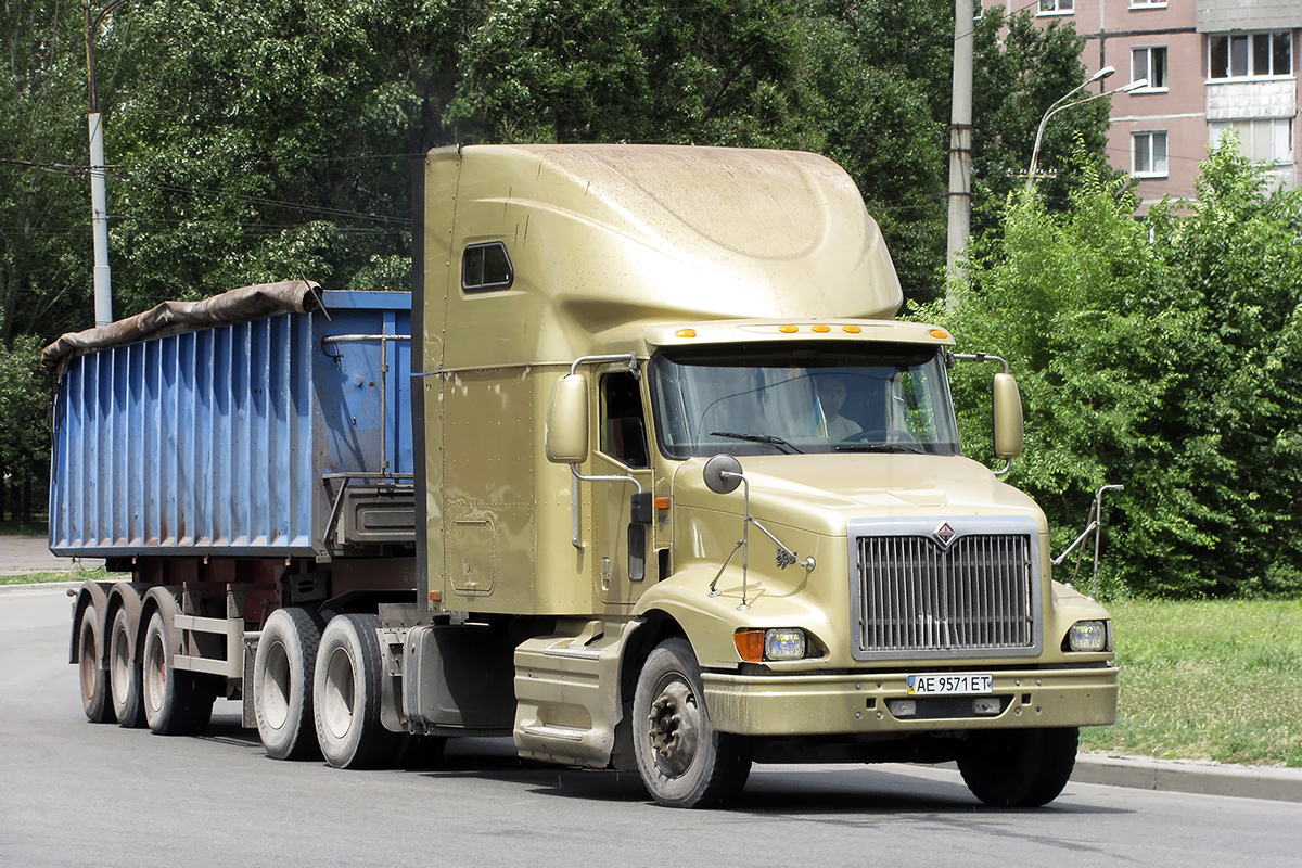 Днепропетровская область, № АЕ 9571 ЕТ — International 9200 Днепропетровская область, № АЕ 9571 ЕТ — International 9200