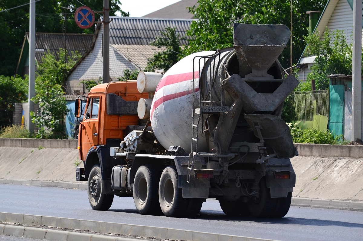 Волгоградская область, № 4233 — КамАЗ-55111-15 [55111R]