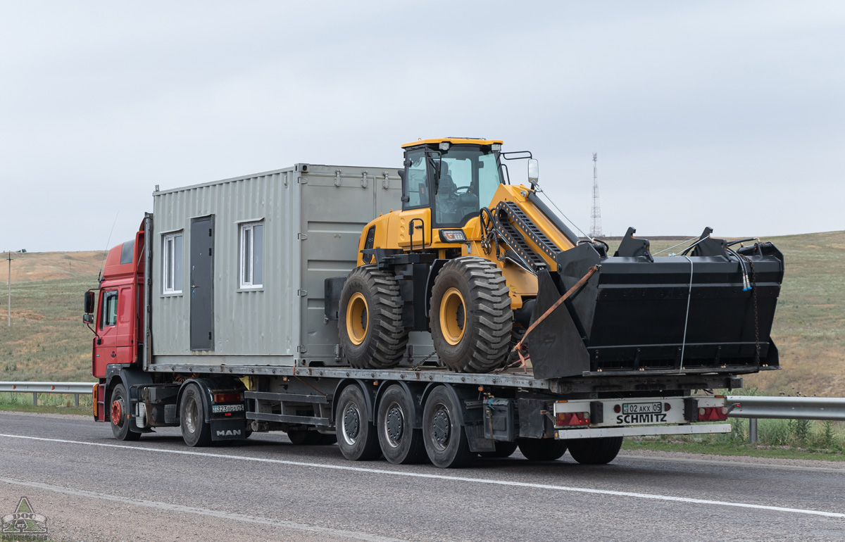 Алматинская область, № 02 AKX 05 — Schmitz Cargobull S.PR общ.модель; Алматинская область — Новая спецтехника