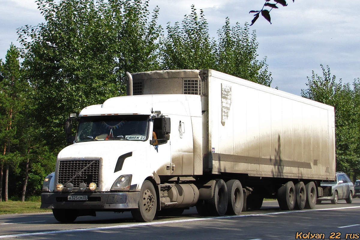 Алтайский край, № А 325 СМ 22 — Volvo VNL630