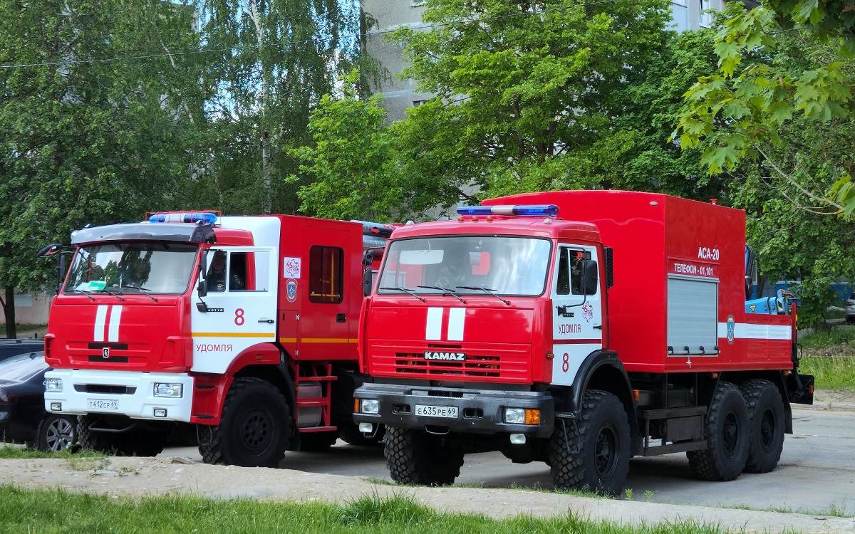 Тверская область, № Е 635 РЕ 69 — КамАЗ-43114-15 [43114R]
