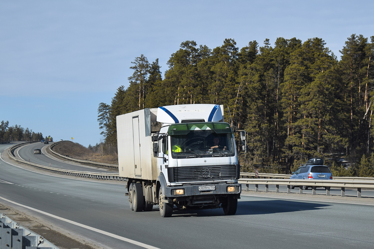 Новосибирская область, № С 839 РК 154 — Mercedes-Benz SK (общ. мод.) Новосибирская область, № С 839 РК 154 — Mercedes-Benz SK (общ. мод.)