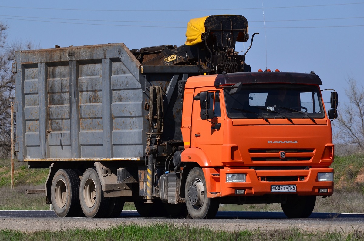 Волгоградская область, № Е 887 ТА 134 — КамАЗ-65115 (общая модель)