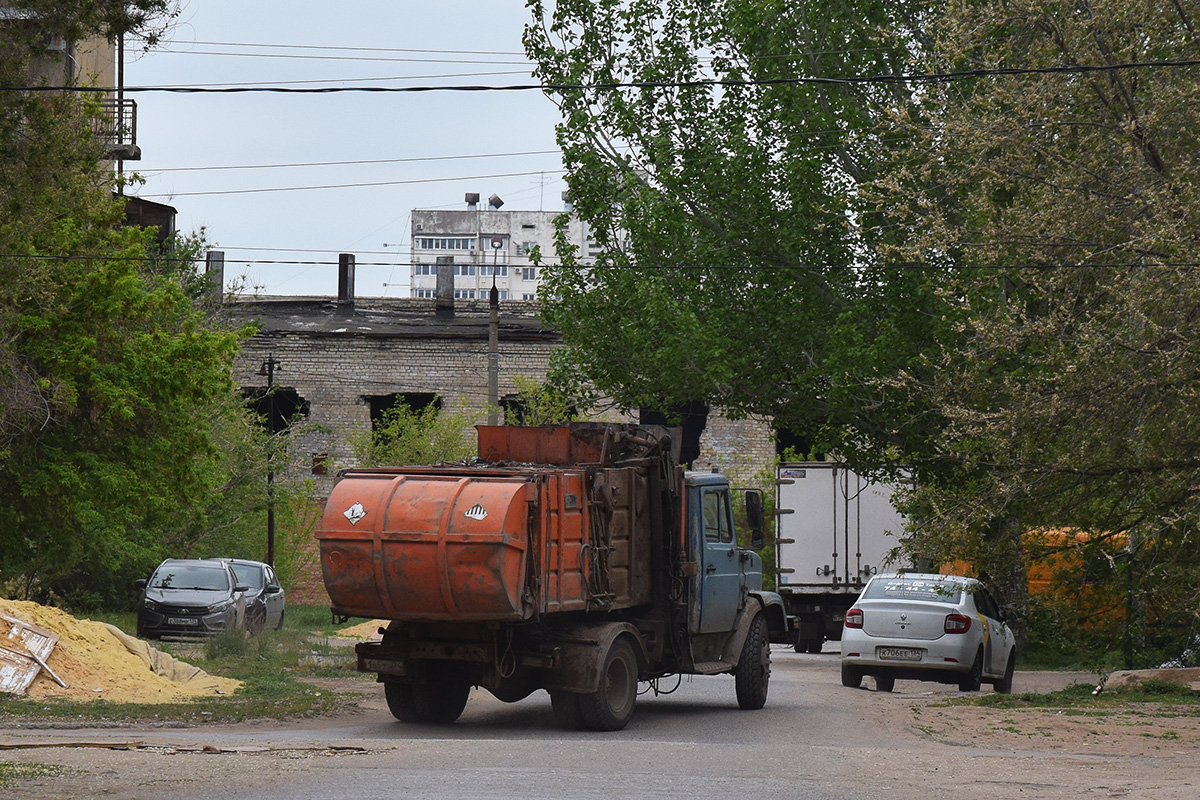 Волгоградская область, № М 165 УК 34 — ЗИЛ-432932