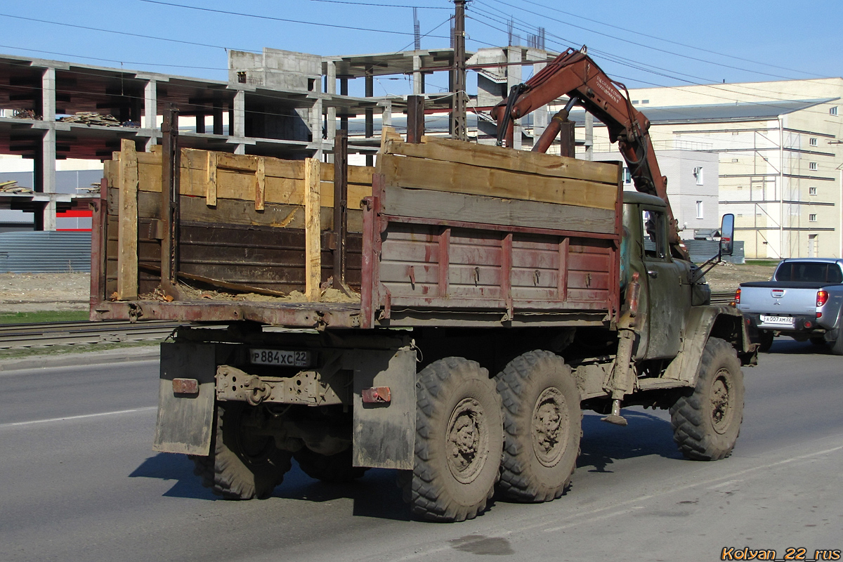 Алтайский край, № Р 884 ХС 22 — ЗИЛ-131В