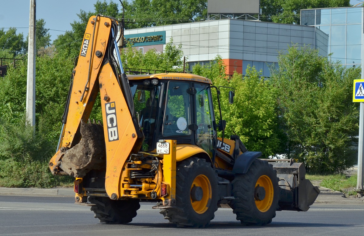 Кемеровская область, № 4668 КС 42 — JCB 4CX