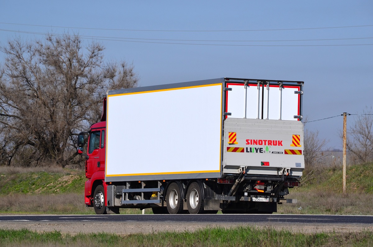 Волгоградская область, № О 206 ХС 196 — Sitrak C7H ZZ1316