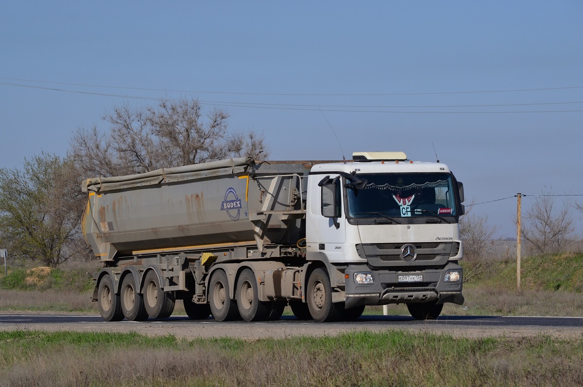 Волгоградская область, № Е 097 НК 134 — Mercedes-Benz Actros '09 2641 [Z9M]