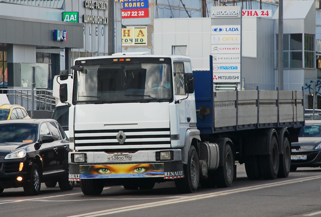 Московская область, № Е 538 ОО 190 — Renault R-Series Major