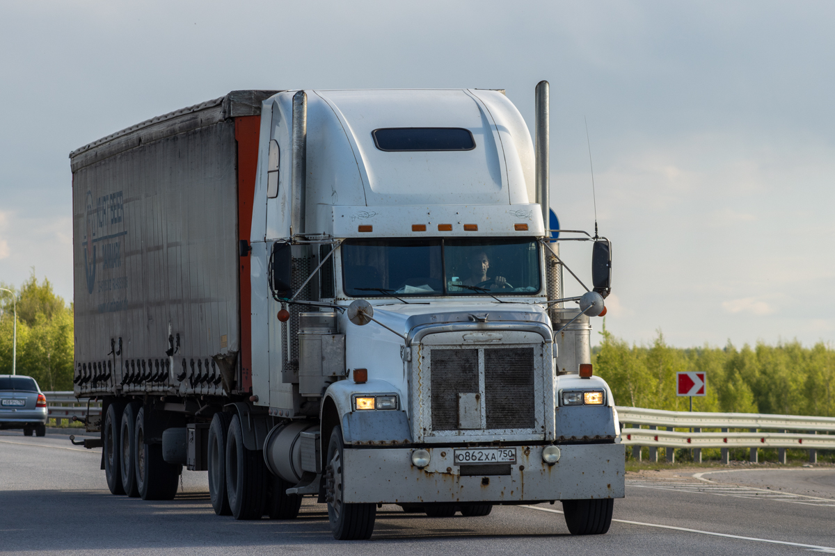 Московская область, № О 862 ХА 750 — Freightliner FLD 120 Classic
