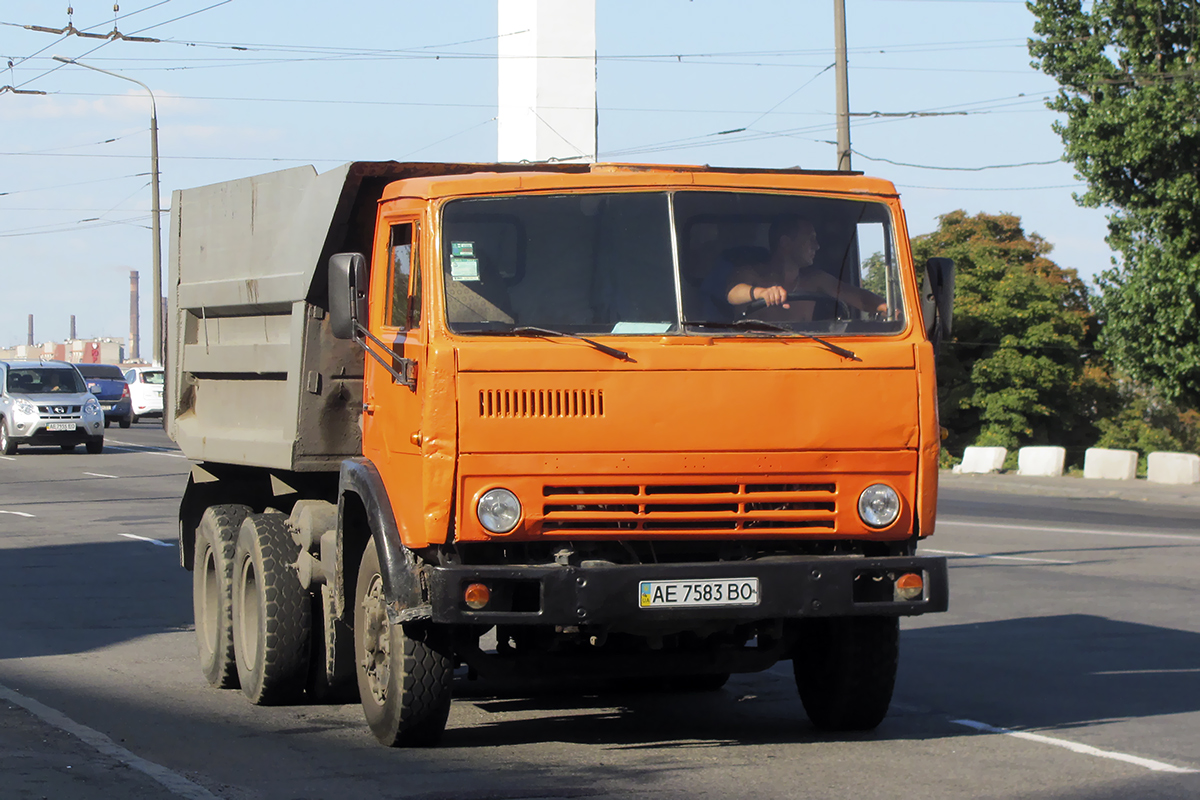 Днепропетровская область, № АЕ 7583 ВО — КамАЗ-5511