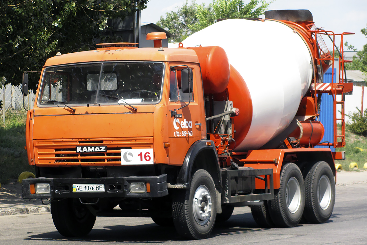Днепропетровская область, № 16 — КамАЗ-53229-15 [53229R]