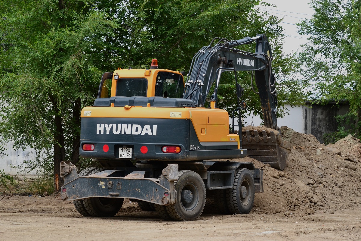 Волгоградская область, № 1190 ЕА 34 — Hyundai R140W