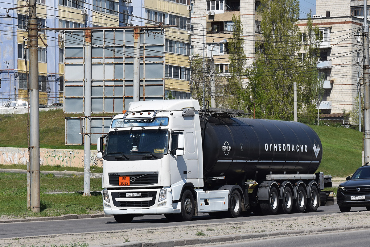 Волгоградская область, № Е 405 ВР 134 — Volvo ('2008) FH.400 [X9P]