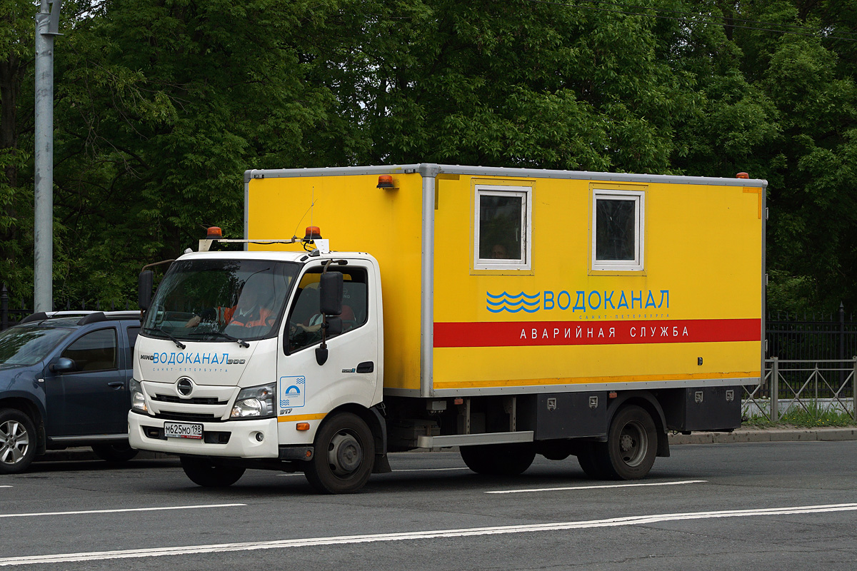 Санкт-Петербург, № М 625 МО 198 — Hino 300