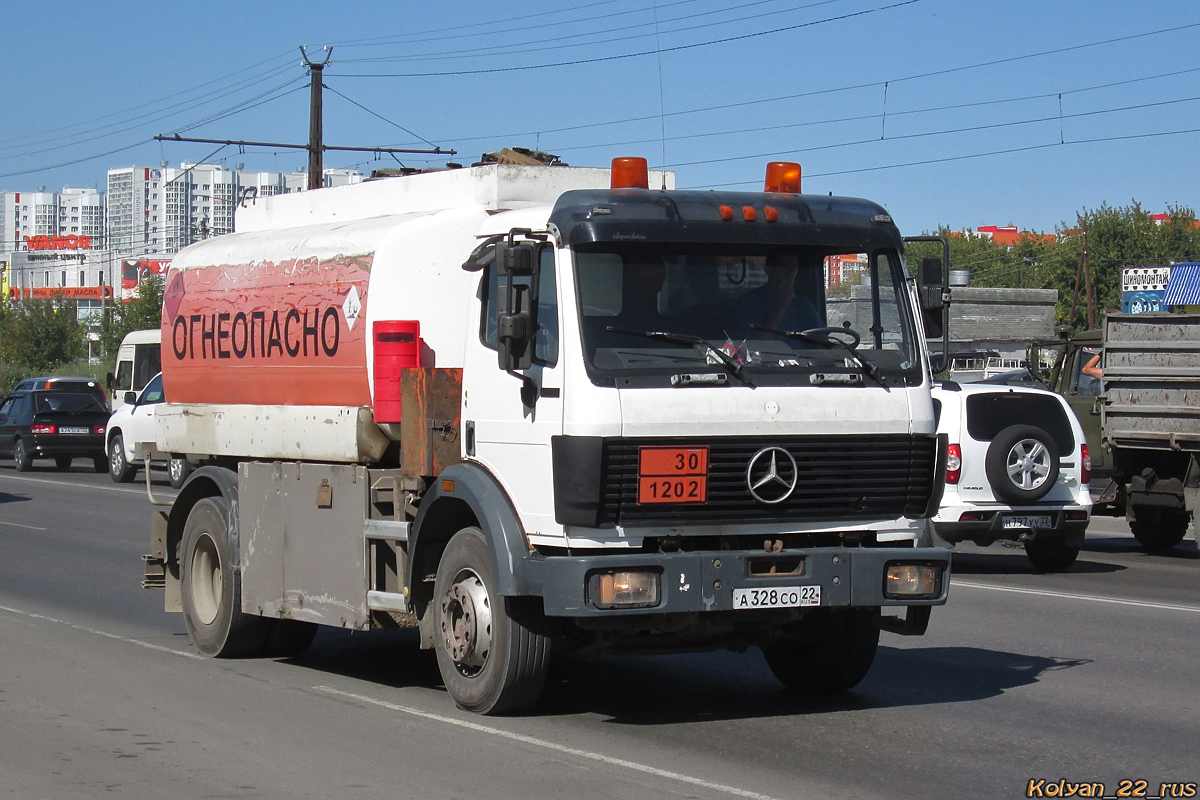 Алтайский край, № А 328 СО 22 — Mercedes-Benz SK 1722