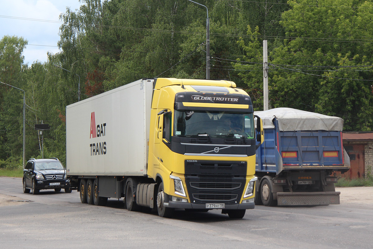Пензенская область, № Р 379 МТ 58 — Volvo ('2012) FH.460 [X9P]