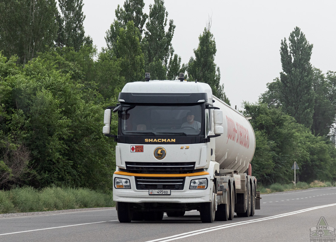 Киргизия, № 01 495 BD — Shaanxi Shacman M3000 (общая модель)