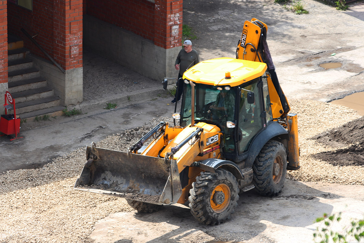 Рязанская область, № 8383 РК 62 — JCB 3CX
