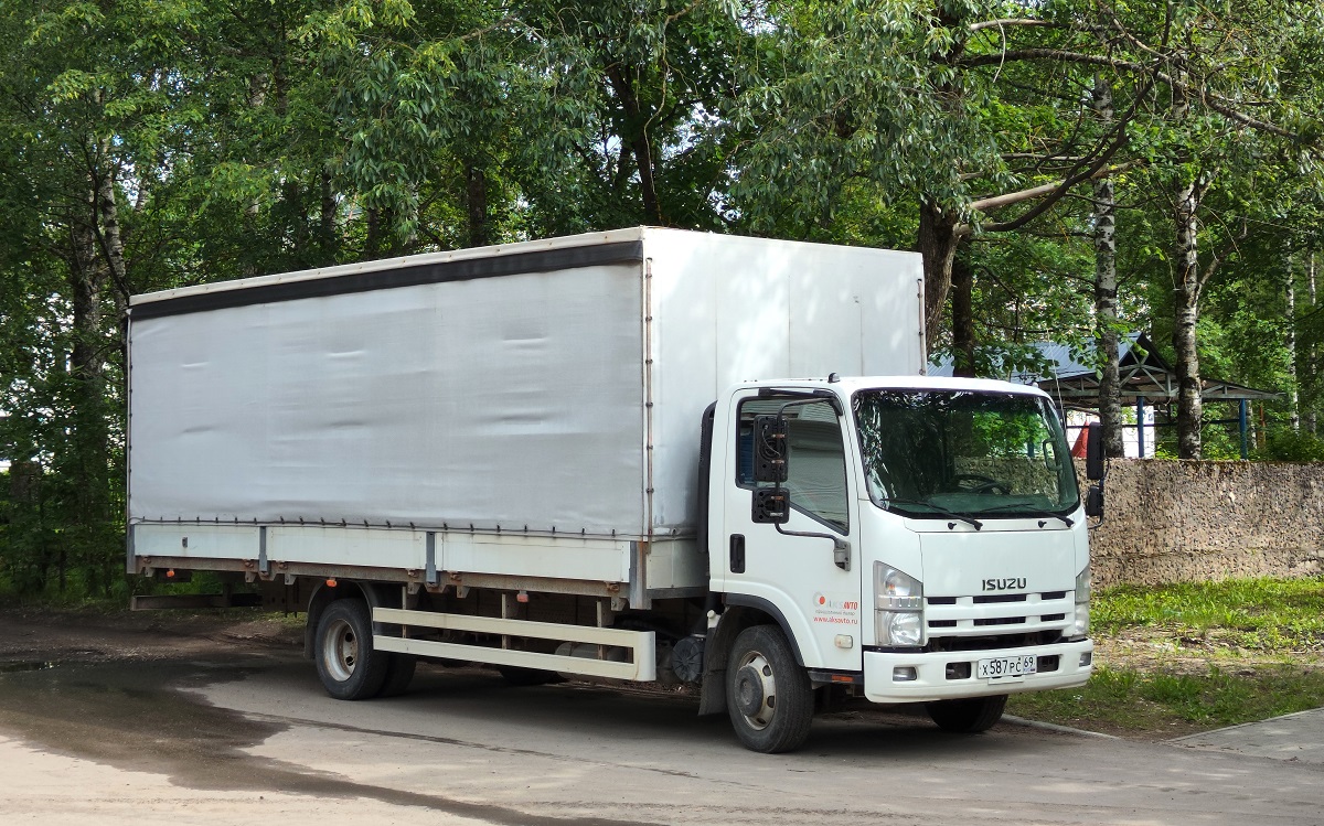 Тверская область, № Х 587 РС 69 — Isuzu NQR90 [Z7X]