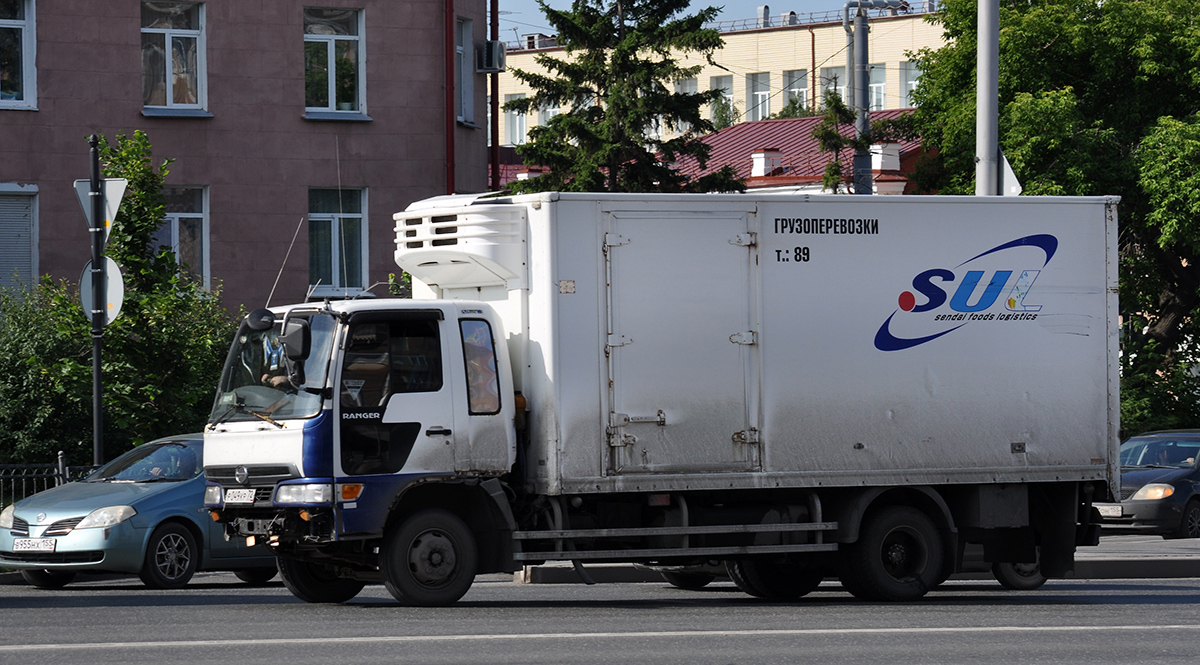 Тюменская область, № Р 049 КР 72 — Hino Ranger
