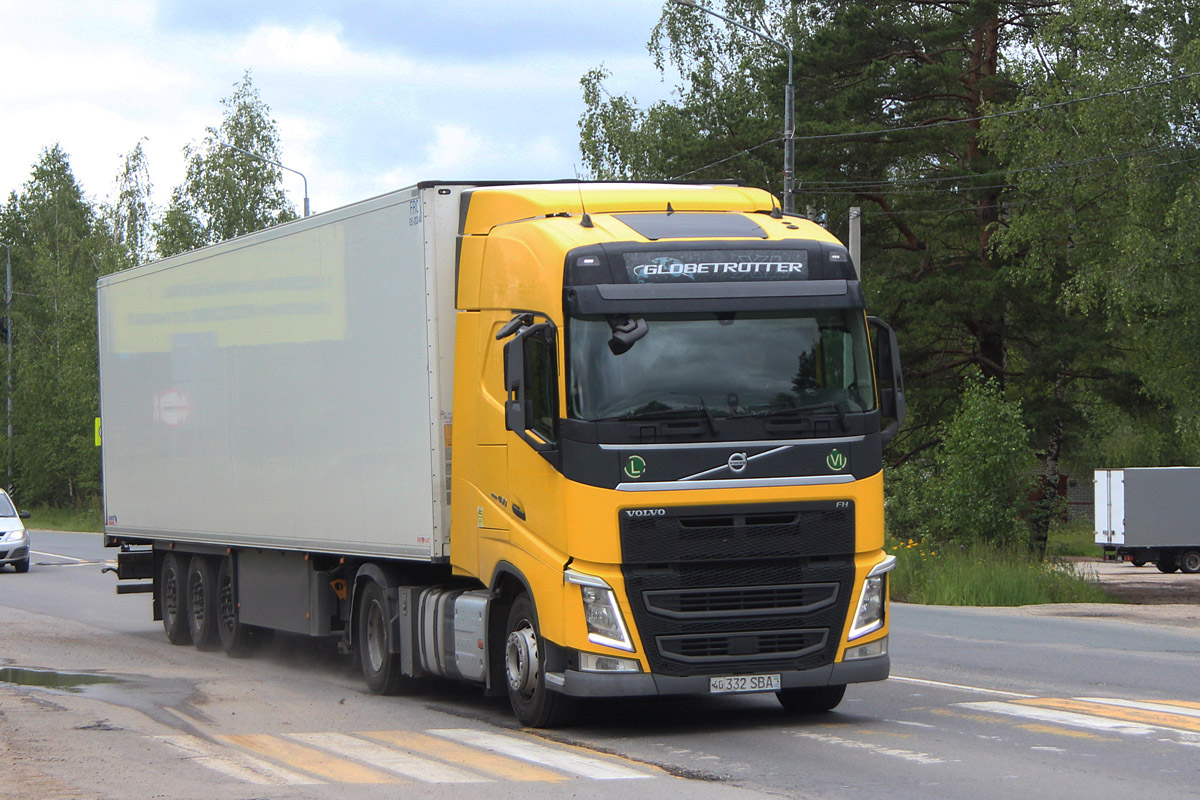 Узбекистан, № 40 332 SBA — Volvo ('2012) FH.460
