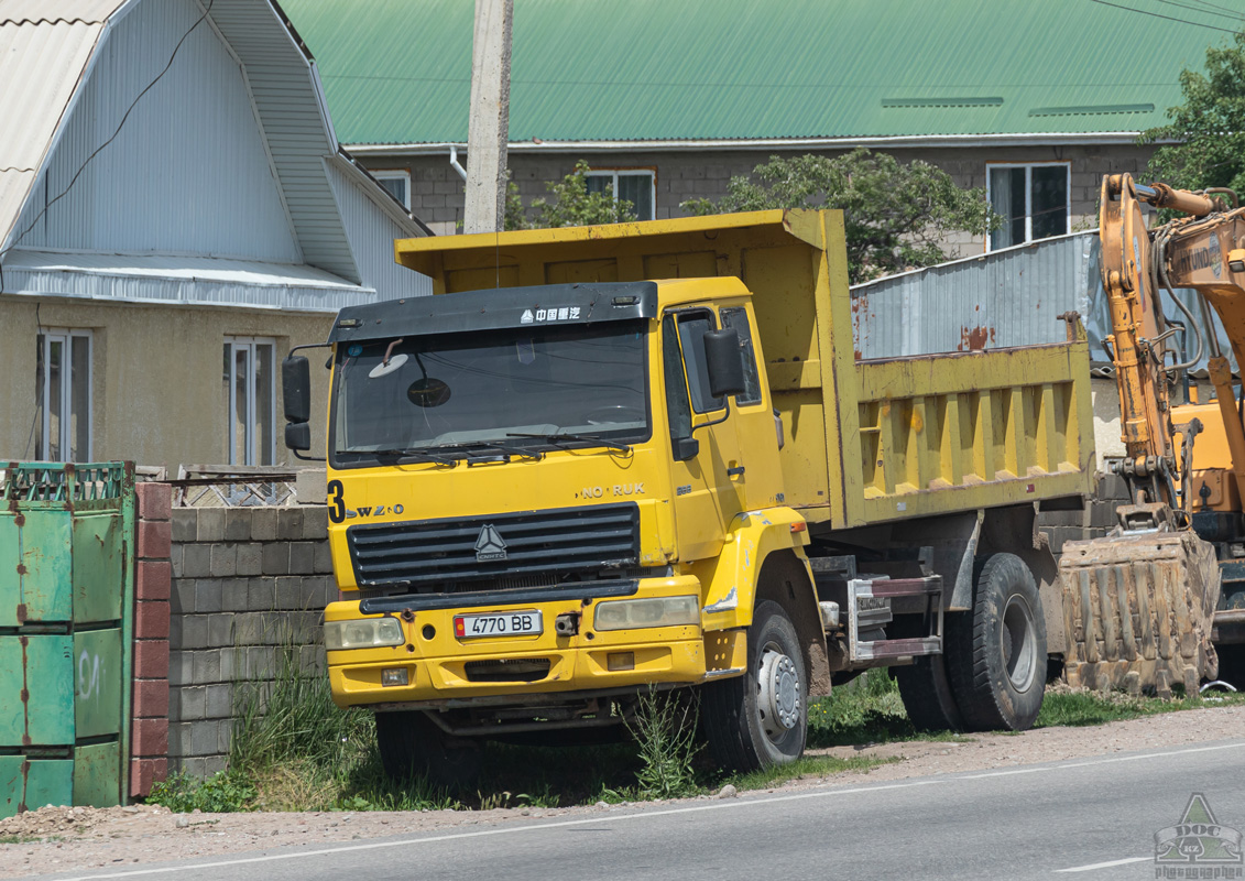 Киргизия, № 4770 BB — Sinotruk SWZ10 Golden Prince
