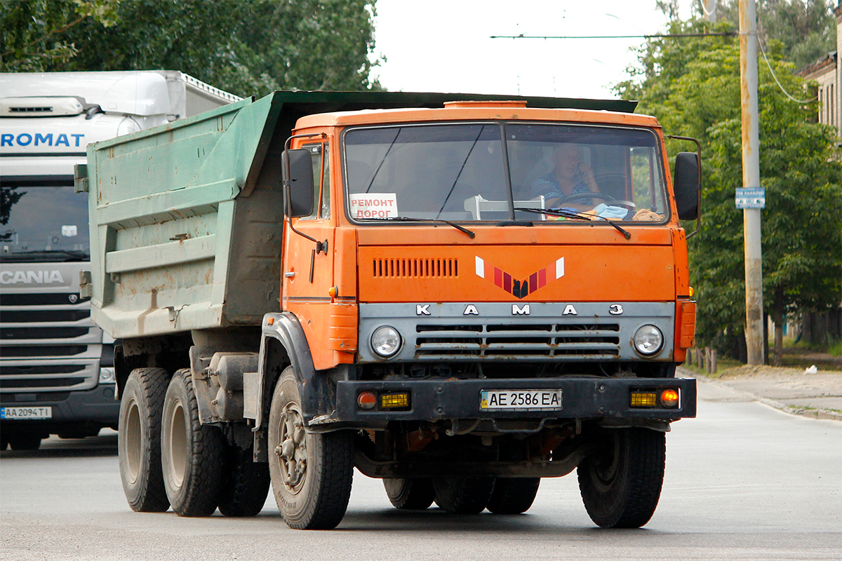 Днепропетровская область, № АЕ 2586 ЕА — КамАЗ-5511