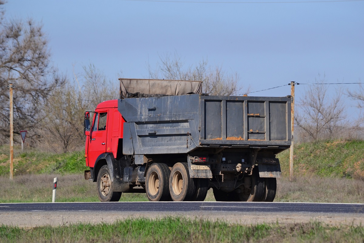 Волгоградская область, № Е 583 ХН 134 — КамАЗ-55111 [551110]