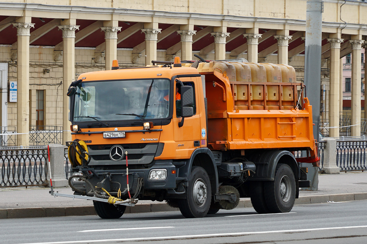 Санкт-Петербург, № 918 — Mercedes-Benz Actros ('2009) 2041