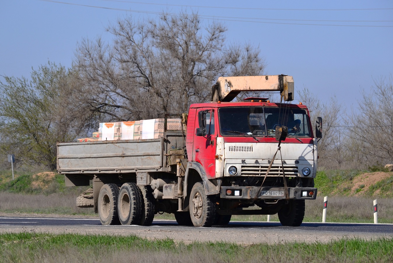 Волгоградская область, № Р 016 ХС 34 — КамАЗ-53212