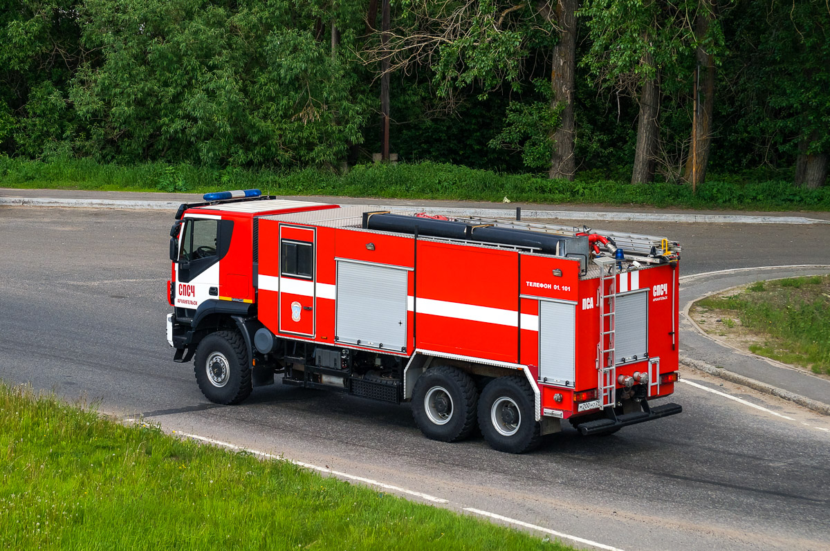 Архангельская область, № М 200 НО 29 — IVECO-AMT Trakker ('2013)