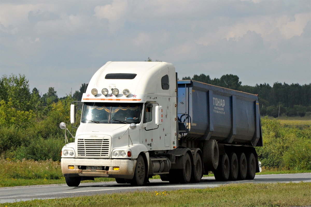 Кемеровская область, № У 787 ВВ 142 — Freightliner Century Class