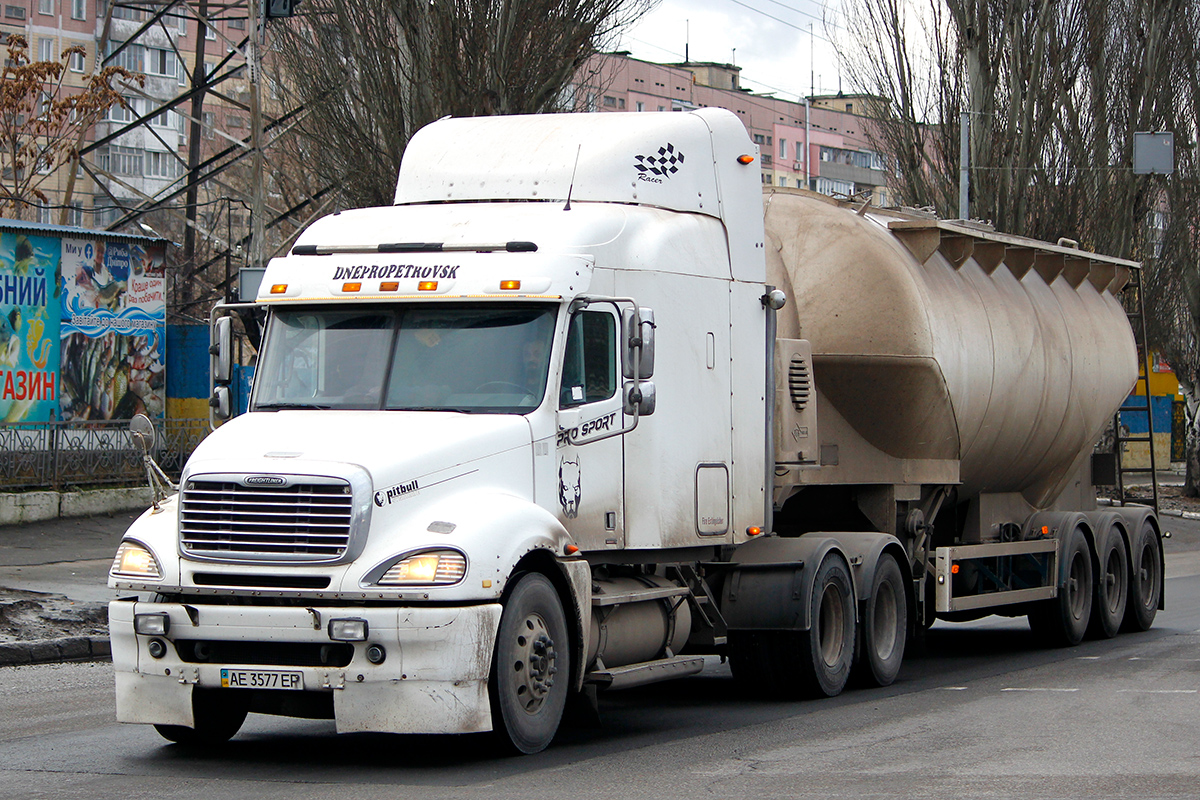 Днепропетровская область, № АЕ 3577 ЕР — Freightliner Columbia