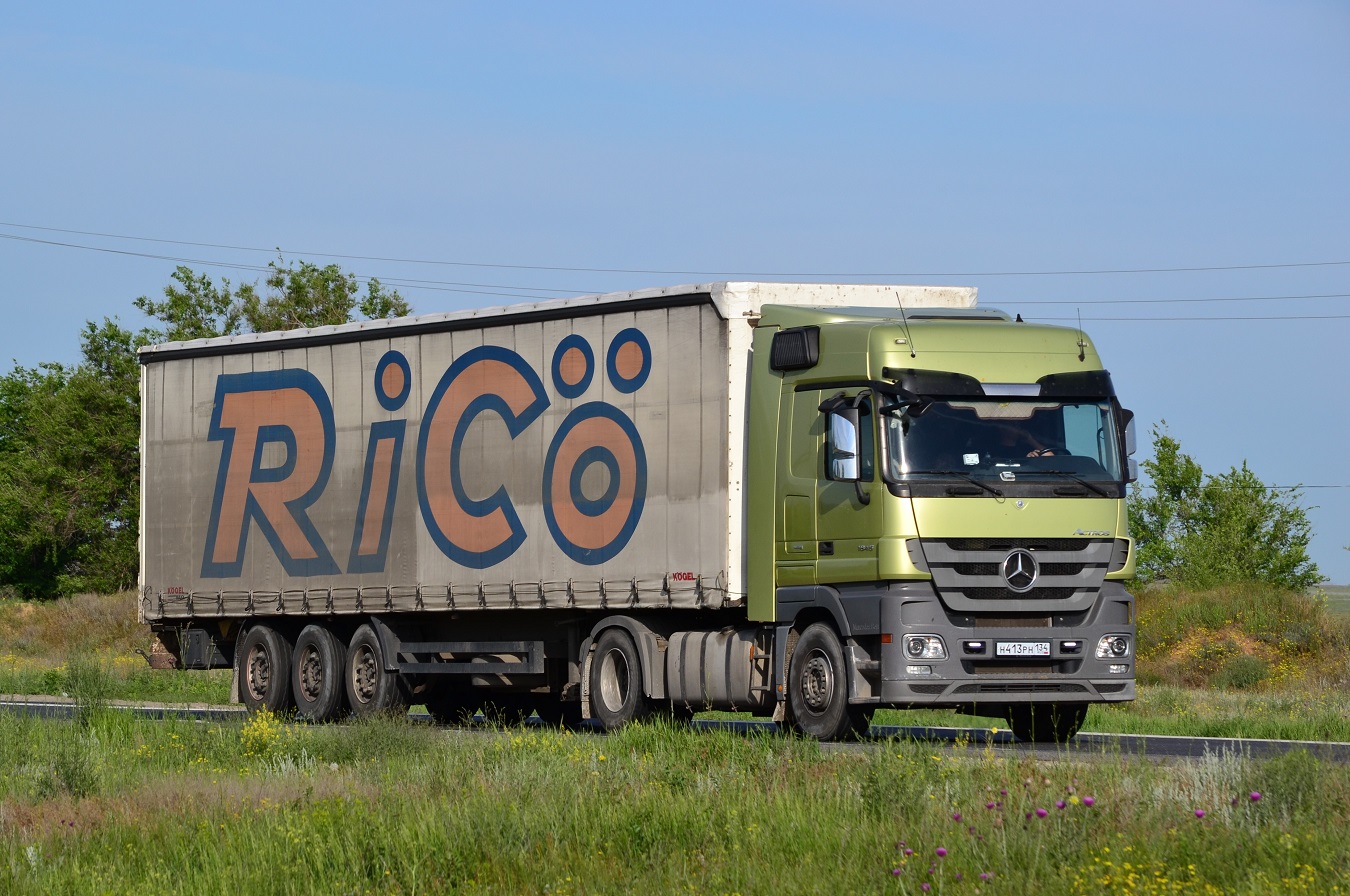 Волгоградская область, № Н 413 РН 134 — Mercedes-Benz Actros ('2003) 1846