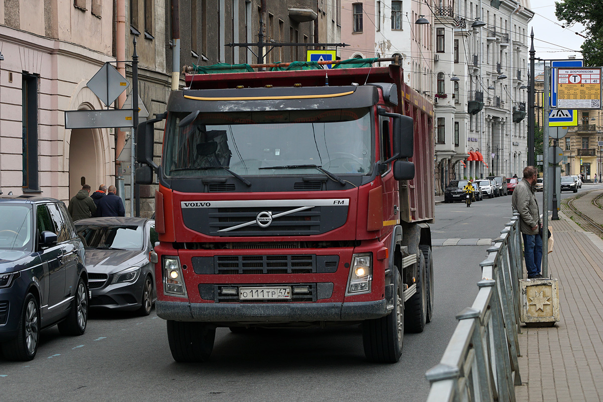 Ленинградская область, № О 111 ТР 47 — Volvo ('2002) FM-Series