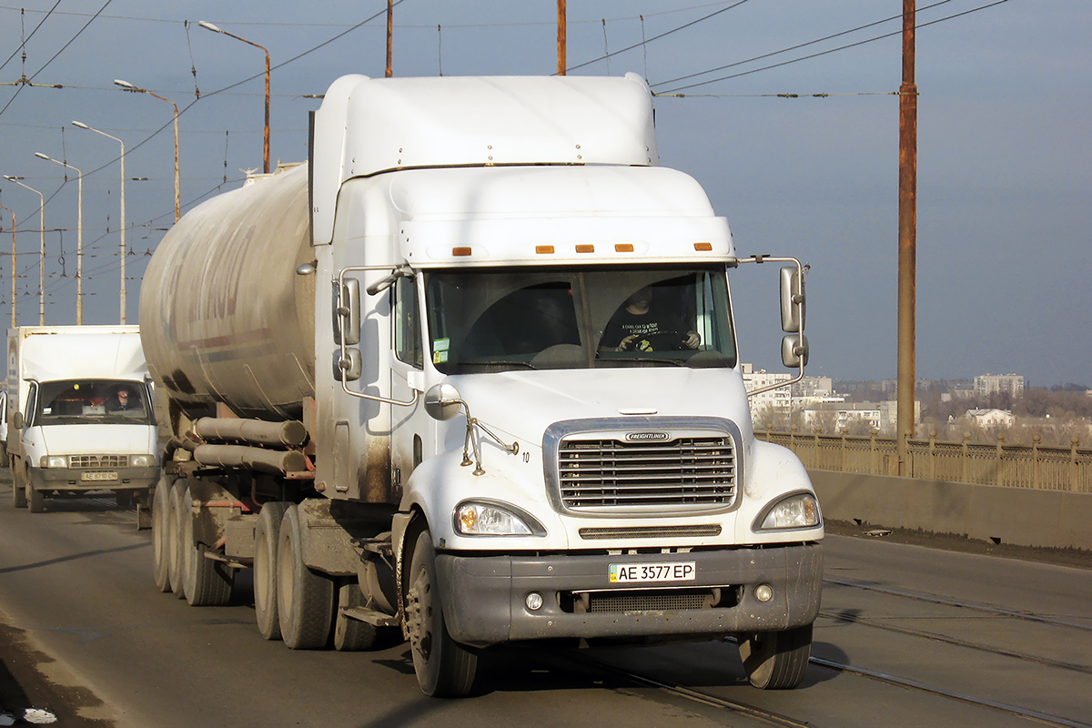 Днепропетровская область, № АЕ 3577 ЕР — Freightliner Columbia