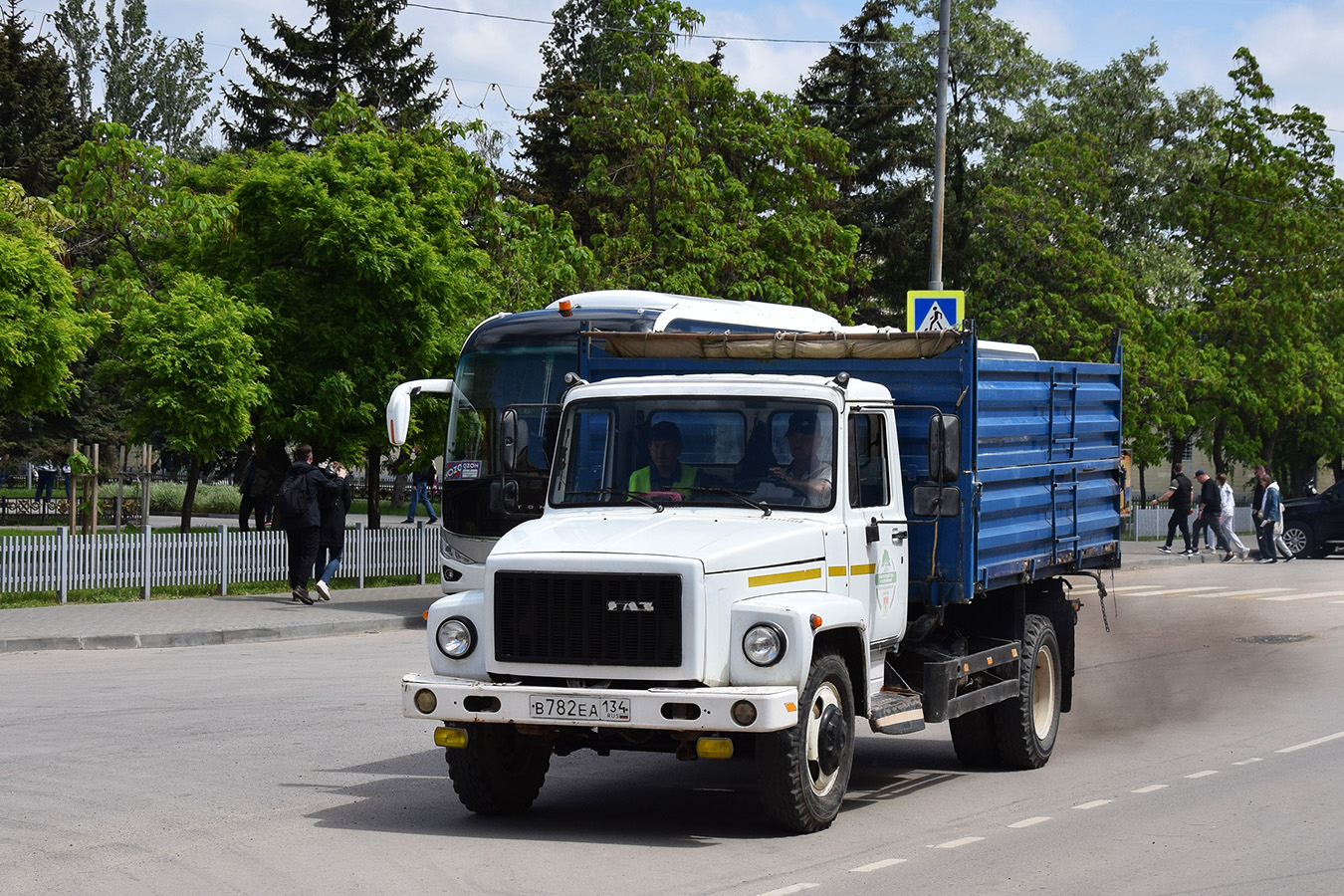 Волгоградская область, № В 782 ЕА 134 — ГАЗ-3309