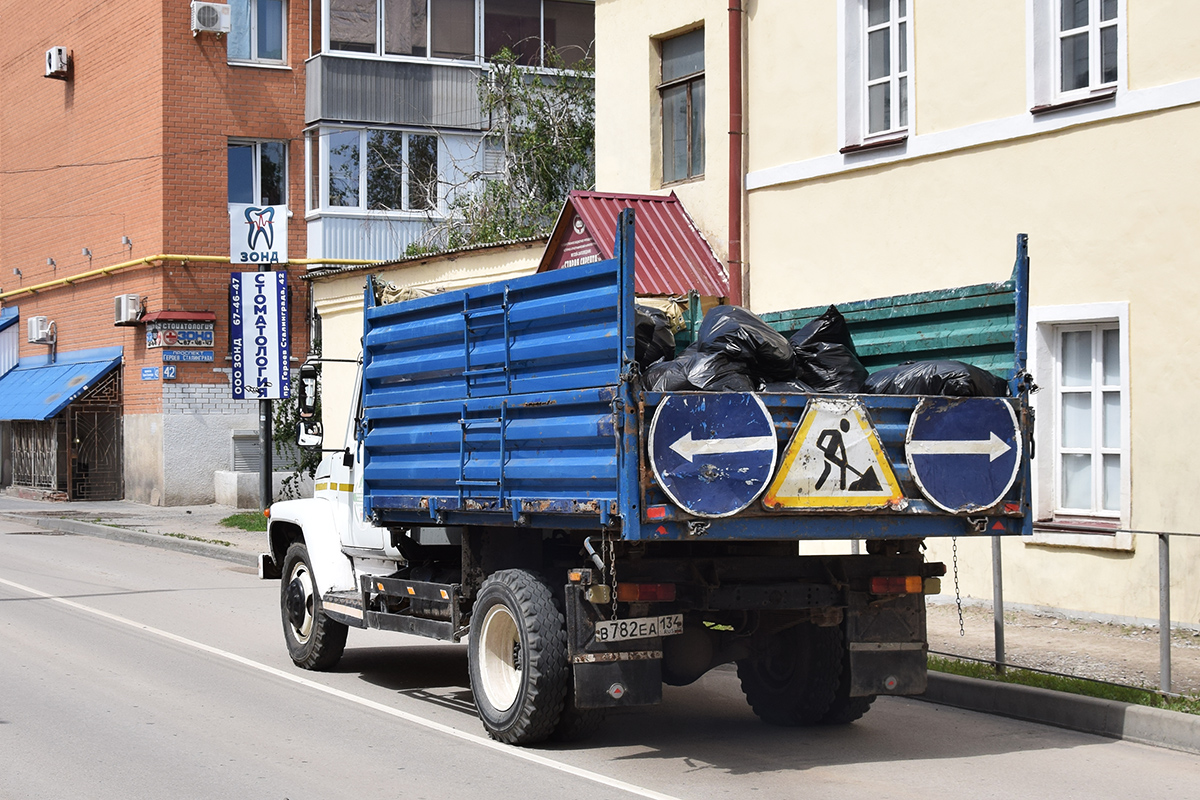 Волгоградская область, № В 782 ЕА 134 — ГАЗ-3309