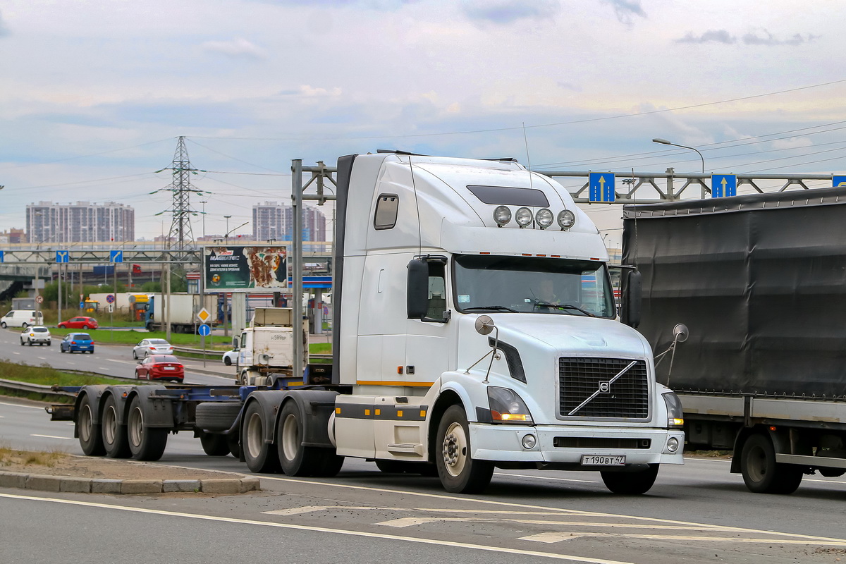 Ленинградская область, № Т 190 ВТ 47 — Volvo VNL670