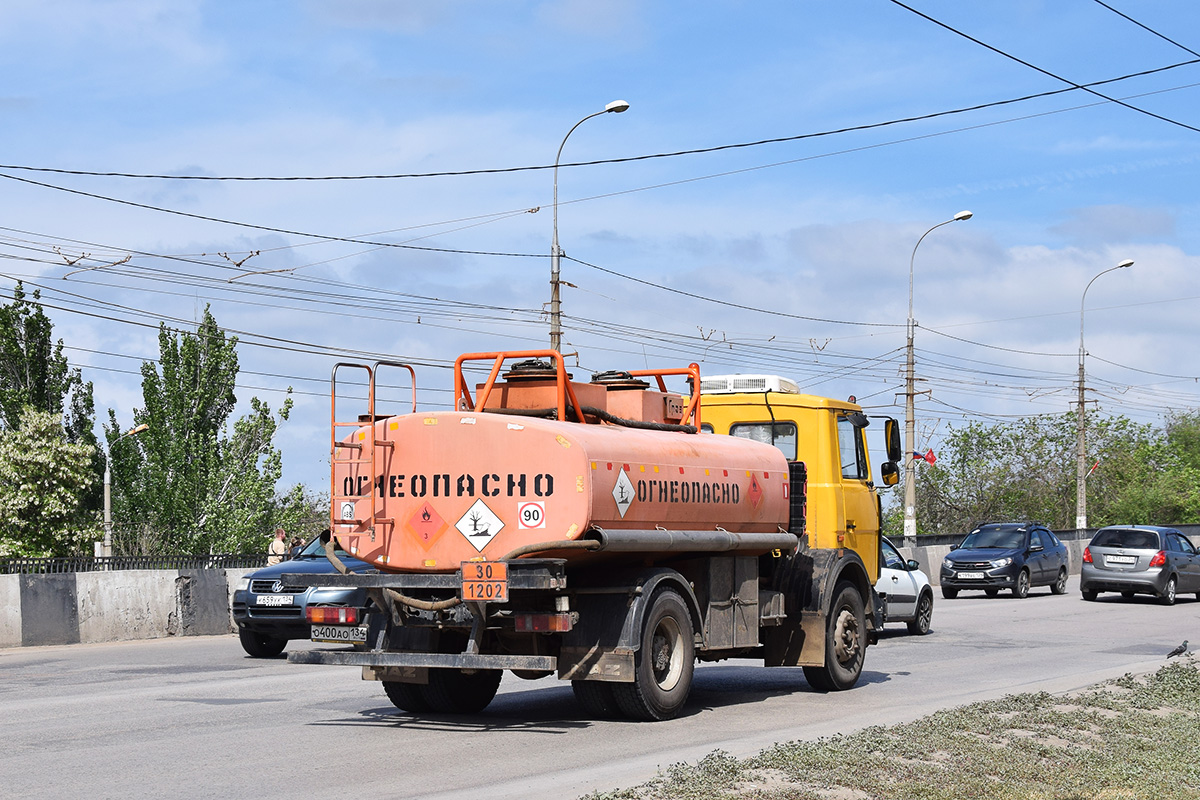Волгоградская область, № О 400 АО 134 — МАЗ-533702